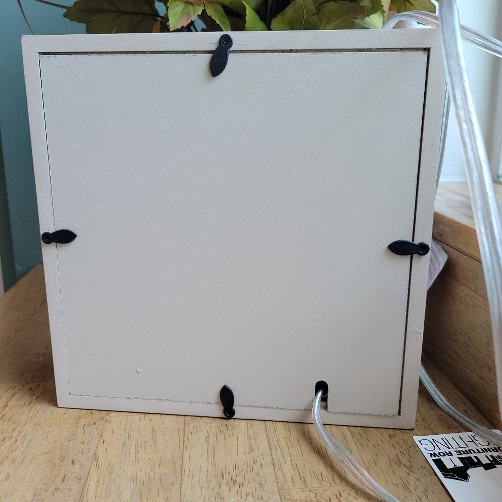 Swan Box Lamp | Nightlight - Picture 5 of 9